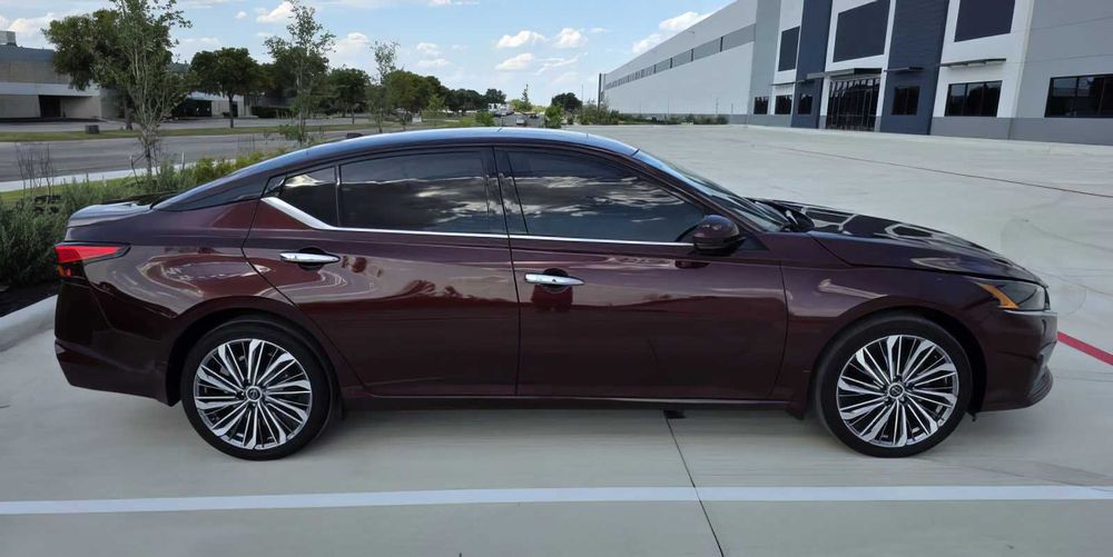 Nissan Altima      2024
