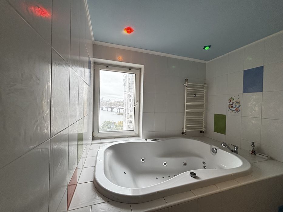 Без % П. Тичини 4, 70м2, Silver breeze, Набережна,Березняки, Епіцентр