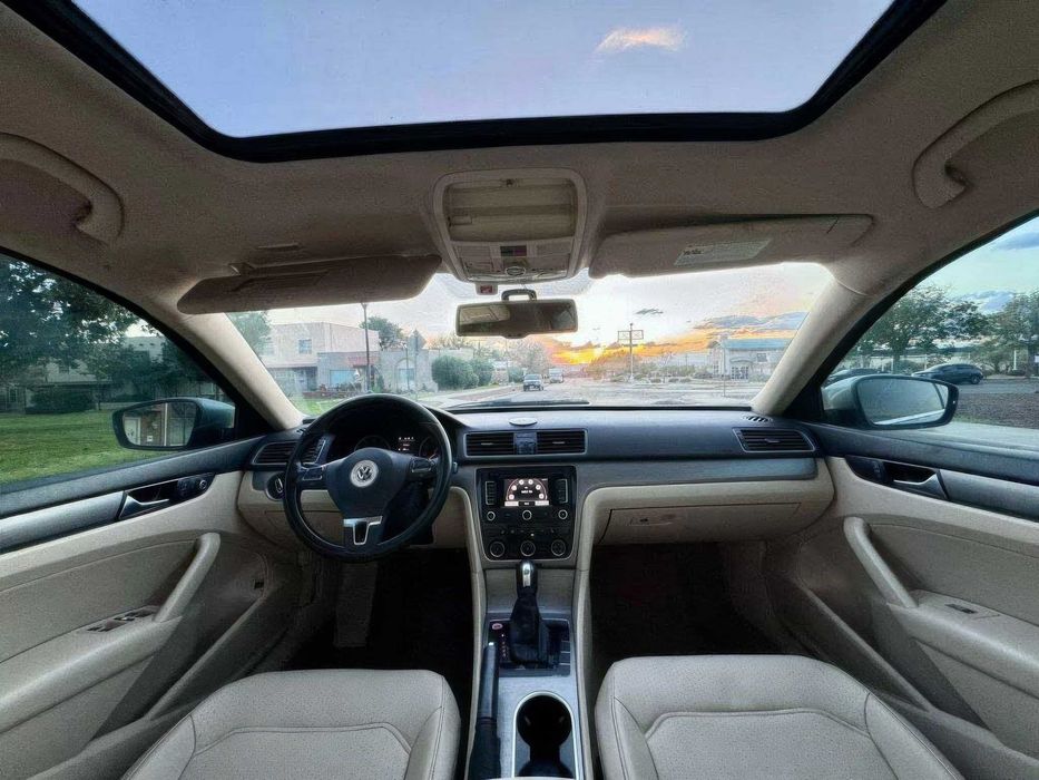 Volkswagen Passat Wolfsburg Edition      2014