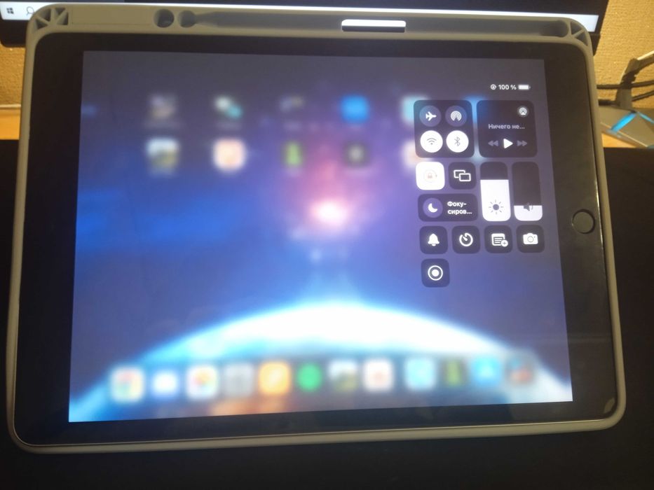 Планшет Apple iPad 10.2" 2021 Wi-Fi 64GB