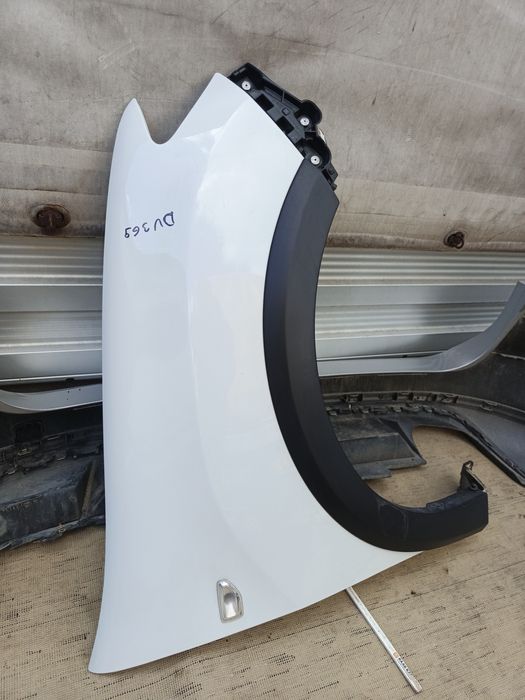 Dacia Sandero II Stepway błotnik dv369