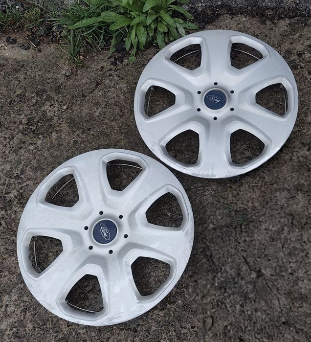 Оригінальні ковпаки на Ford R15