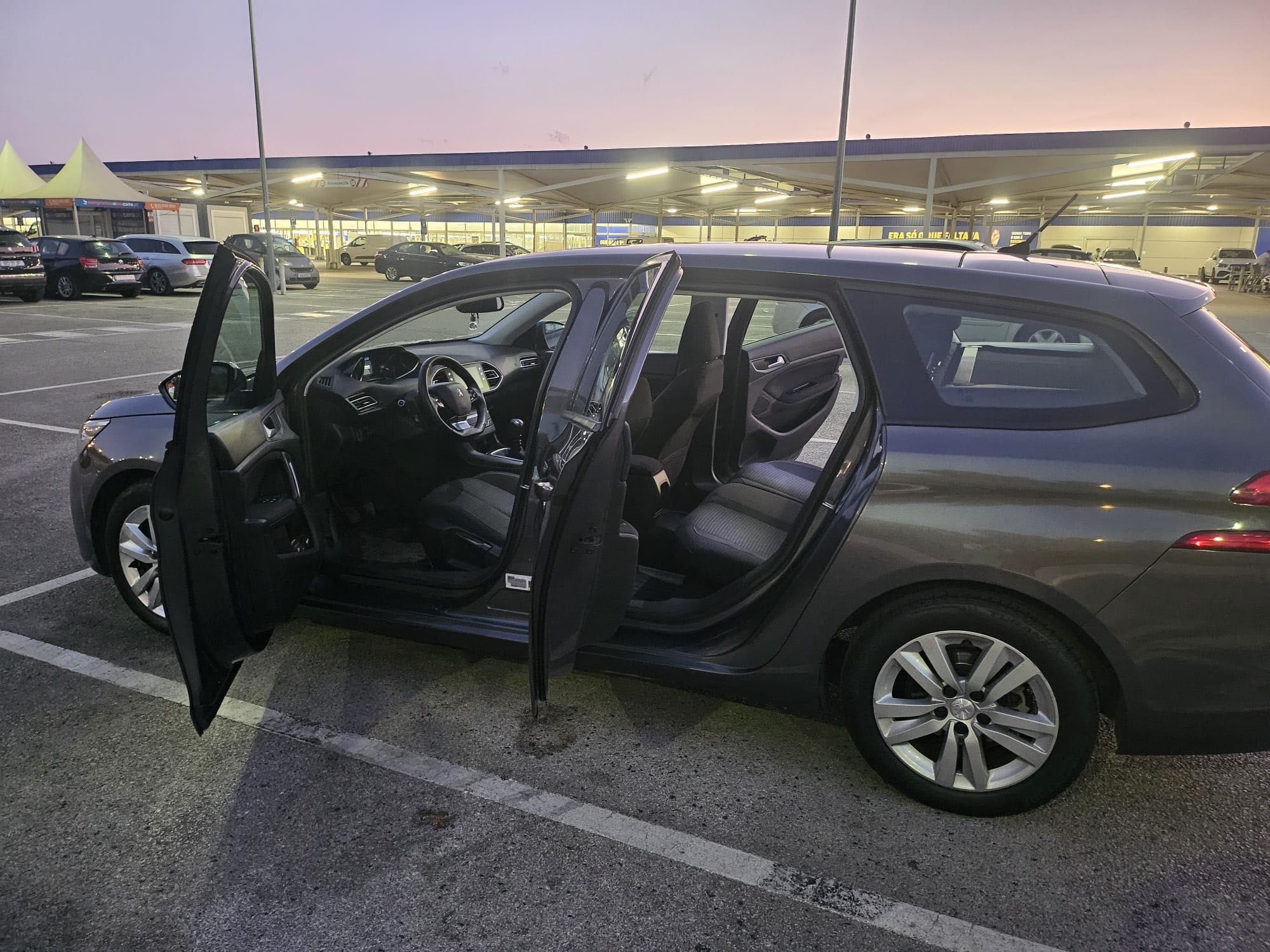 Peugeot 308 SW ACTIVE TETO PAnoramico 2019