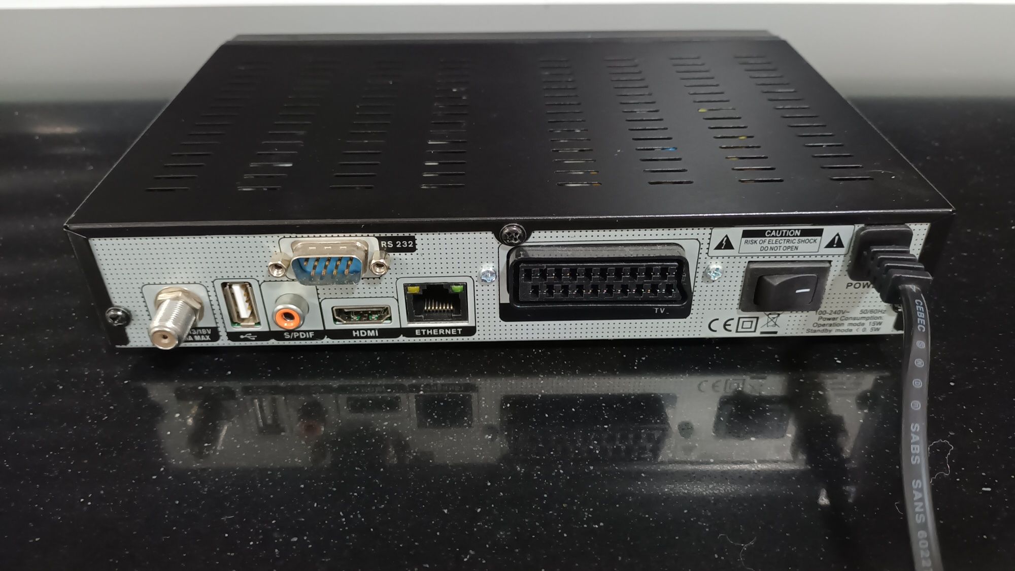 Vendo box amiko como nova e com comando