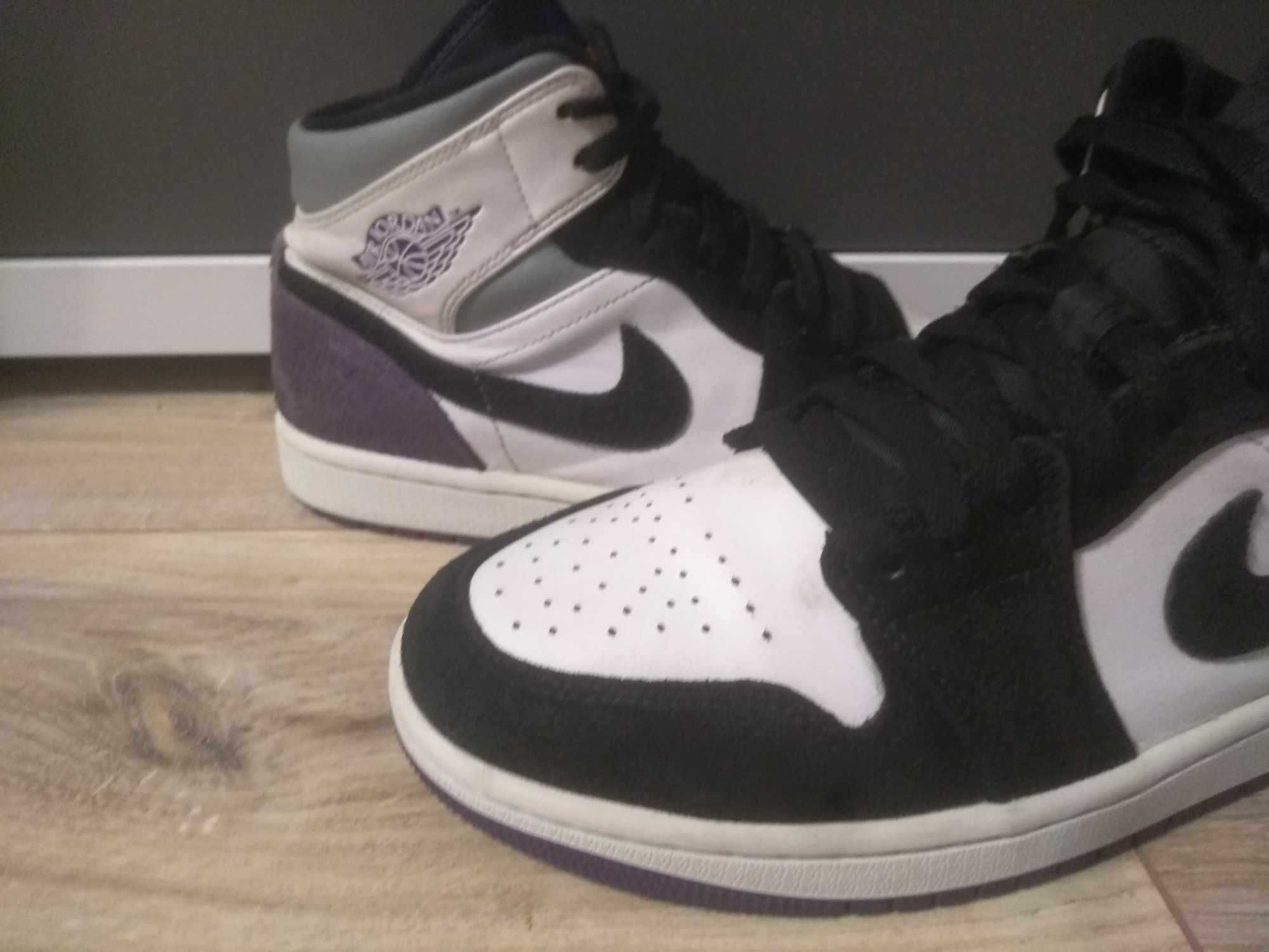 Nike Air Jordan 1 Mid SE Varsity Purple size 40