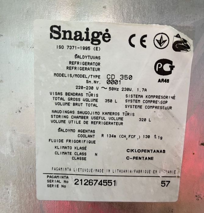 Отправляем почтой, упаковка бесплатная.
Уплотнительная резина на все в