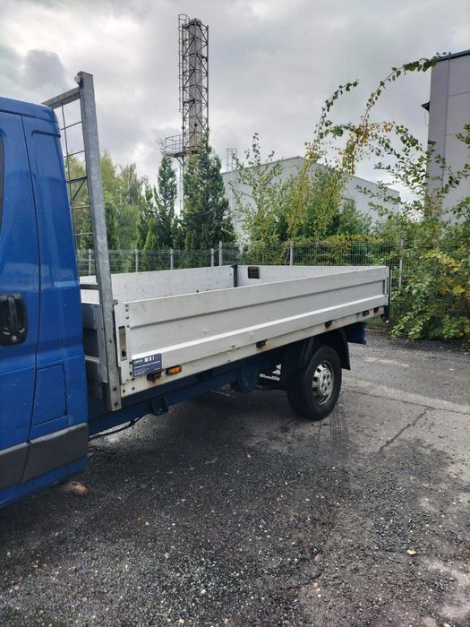 Samochód dostawczy PEUGEOT BOXER