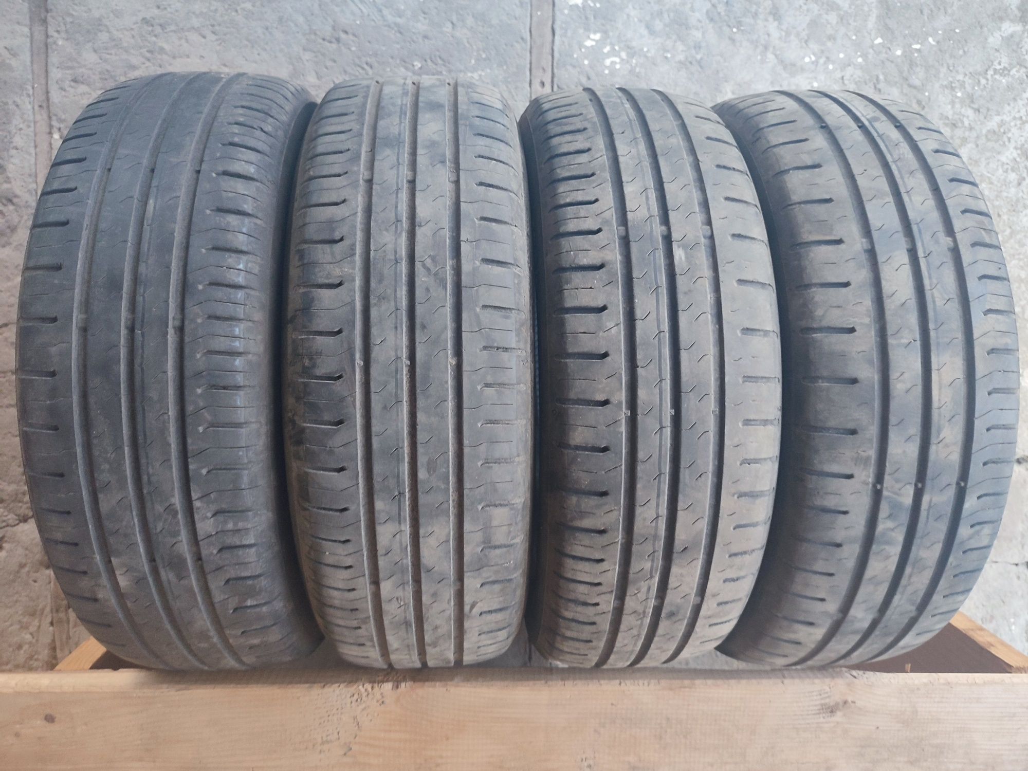 Автошини літні 185/65 R15
2020 р.в. Висота протектора 5-6 мм.