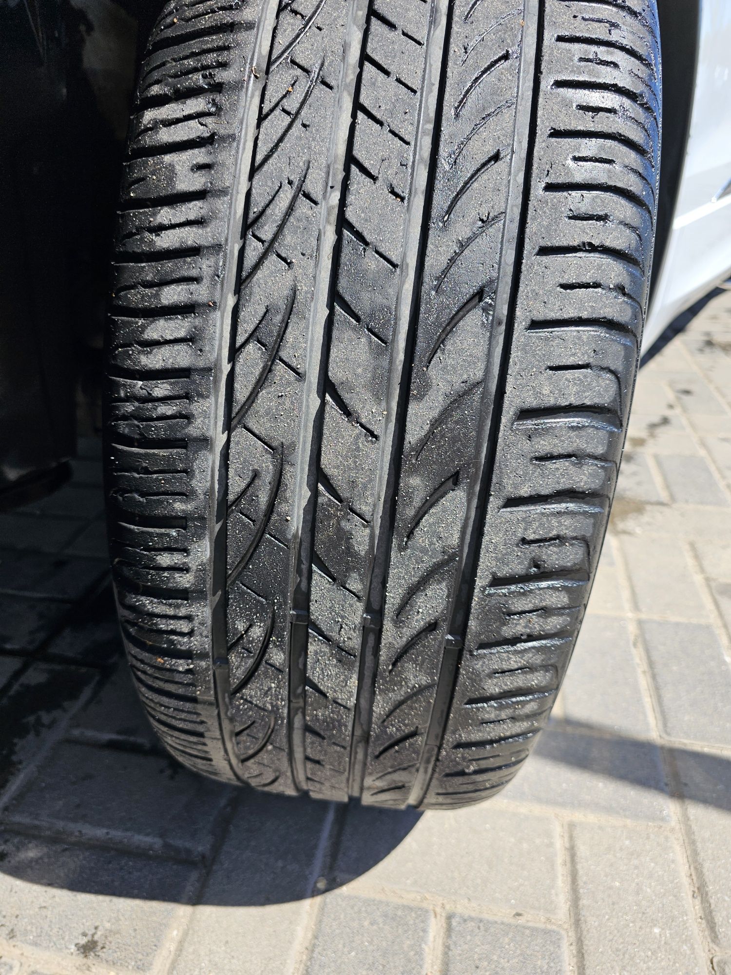 Шини 4шт. HANKOOK 255 / 40 R20 101Н