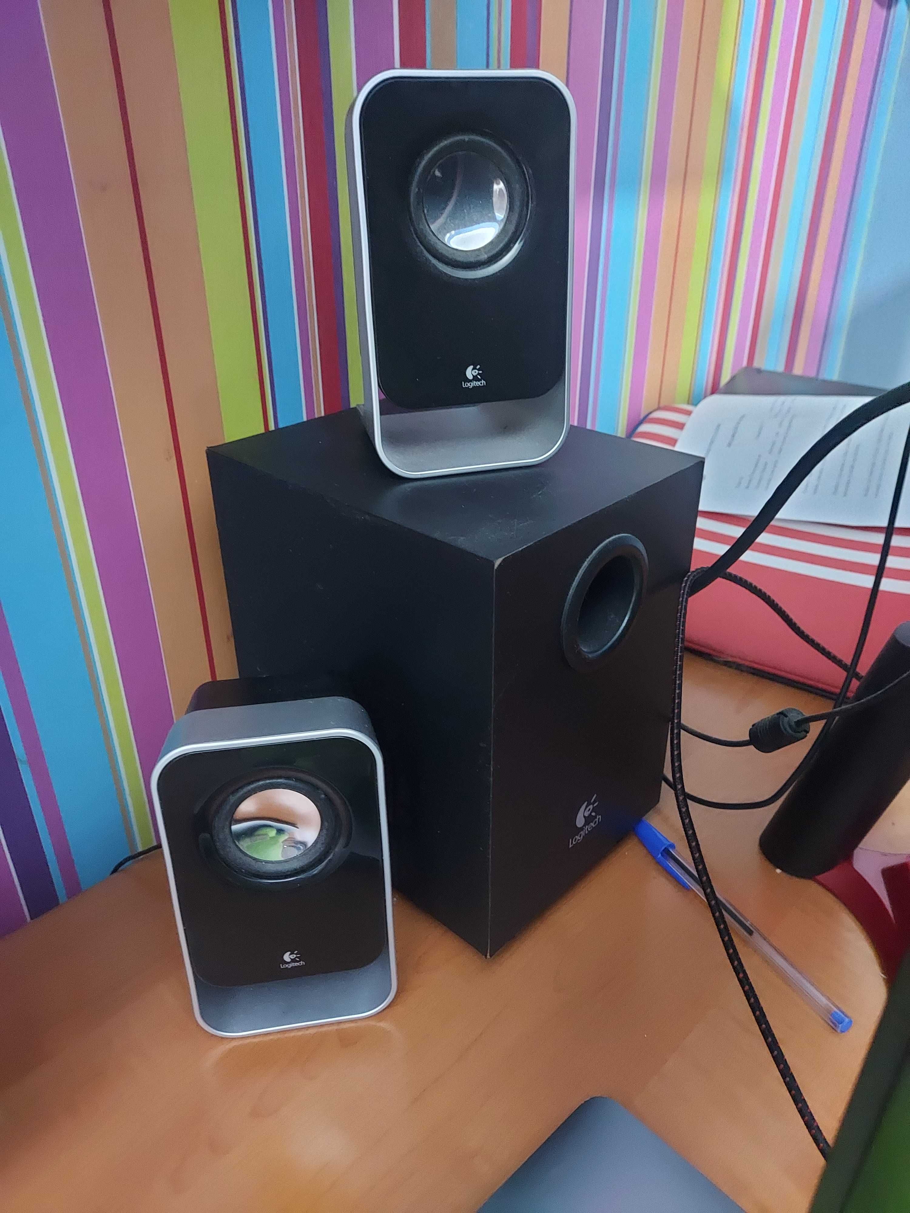 Colunas para PC como novas