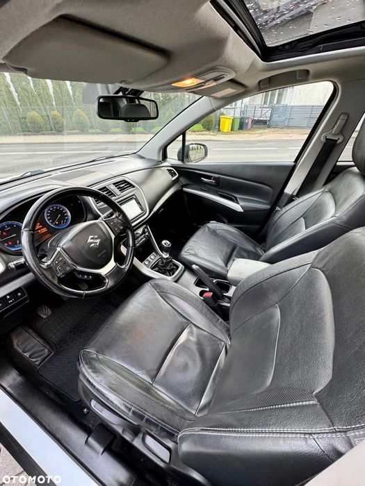 Suzuki SX4      2014