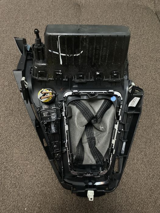 Кожух перемикання передач, рамка, тунель Ford focus