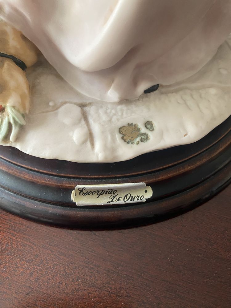 Bonecas em porcelana