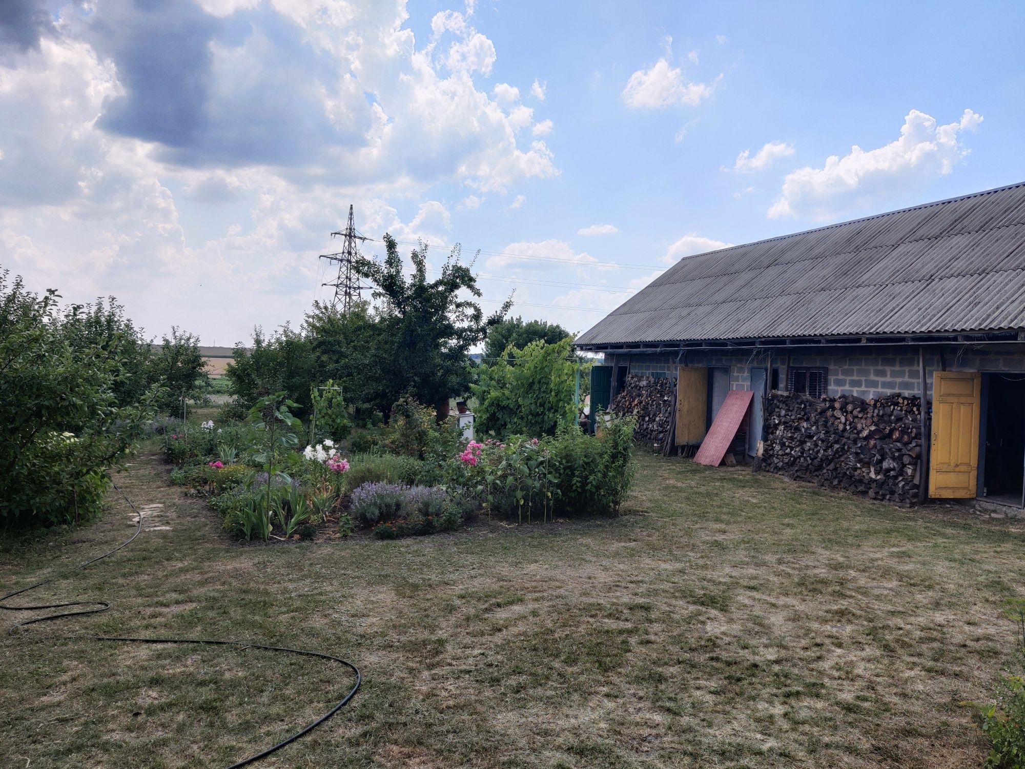 Продам гарну Садибу с.Трушки Київської області Білоцерківського району