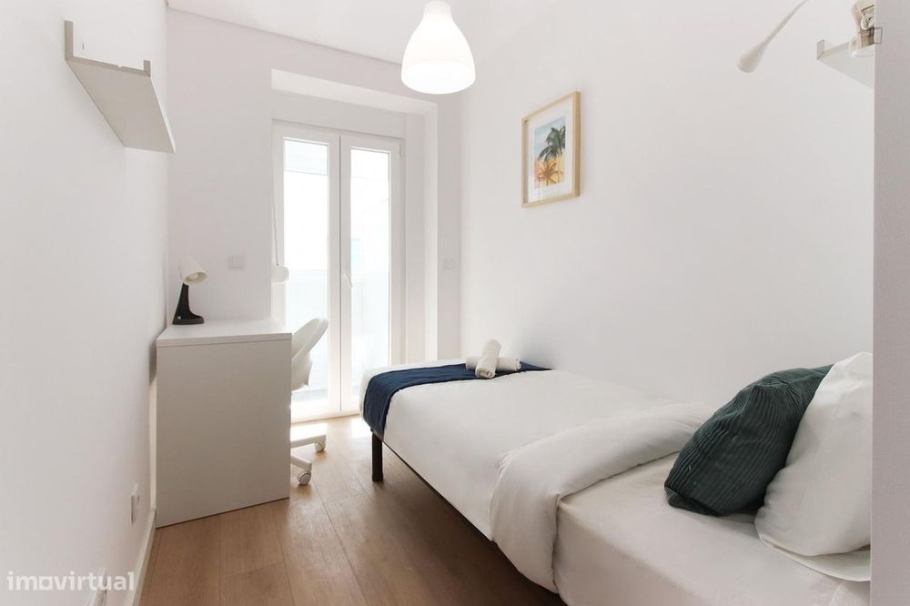718937 - Quarto com cama de solteiro em...