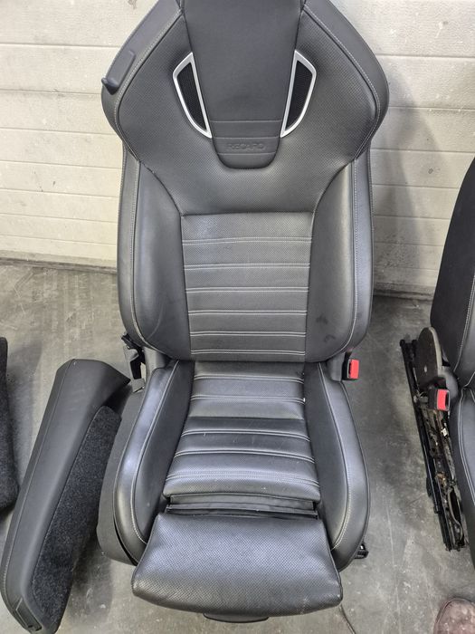 Opel insignia a fotele Recaro