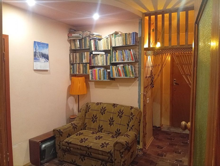 Хозяйка!!! Продам свою 3х комн. квартиру 72м2. Вид на лес и озеро.