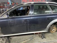 A4 B8 Allroad Двері/скло/накладки/дверні ручки/ в колір