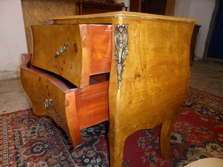 Komoda  Bombe Czeczot Mosiężne  Okucia  z Holandii