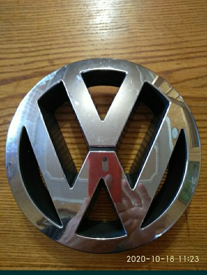 Знак, значок, емблема решетки радіатора Volkswagen