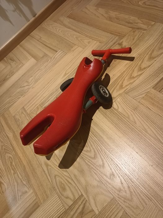 Rowerek biegowy pchacz trójkołowy