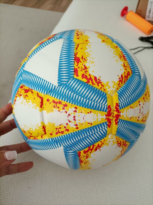 Bola de futebol nova