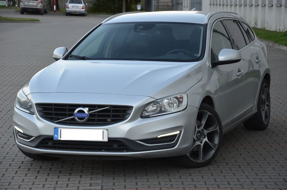 Volvo V60 2.0d D2 OCEAN RACE Lift Skóra Ledy Navi Virtual Cockpit 17alu rej.2017
