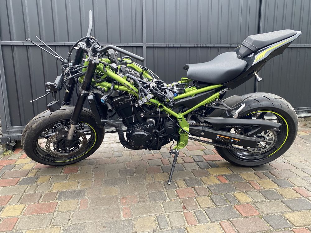 Продам Kawasaki z900 розборка