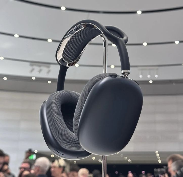 Apple AirPods MAX (2024)
