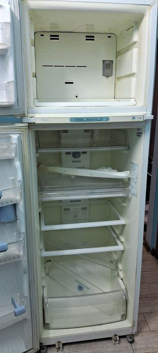 Продам холодильник Whirpool