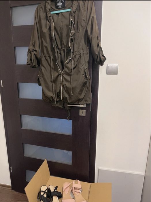 Duza ilosc ubran damskich