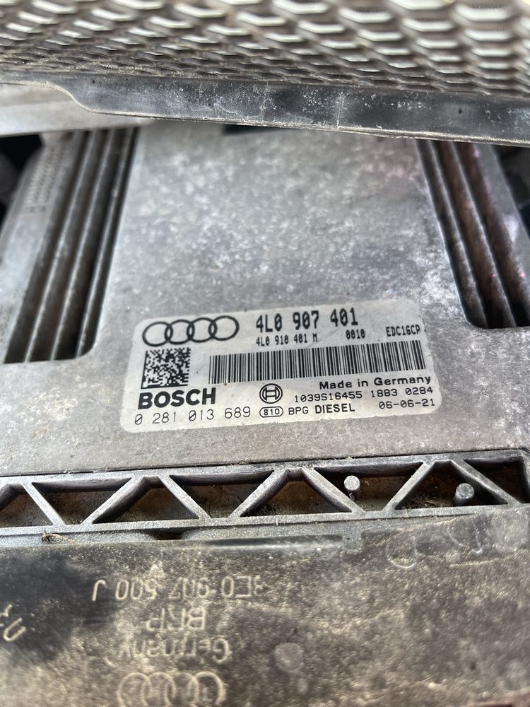 Audi Q7 мозги блок управління двигуном 3.0D BUG 4LO 907 401