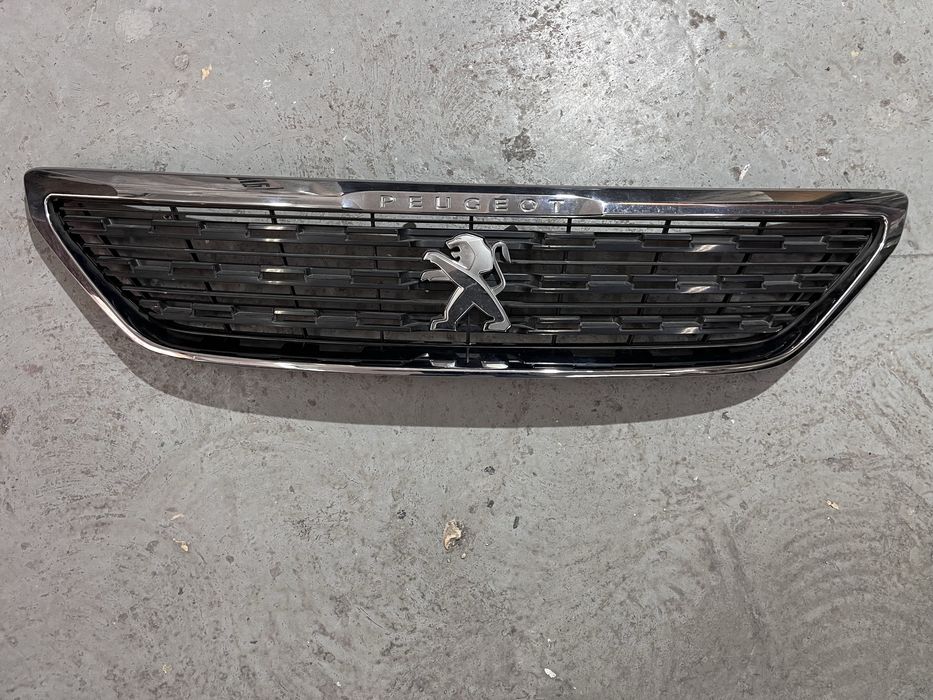 Grelha Peugeot 308