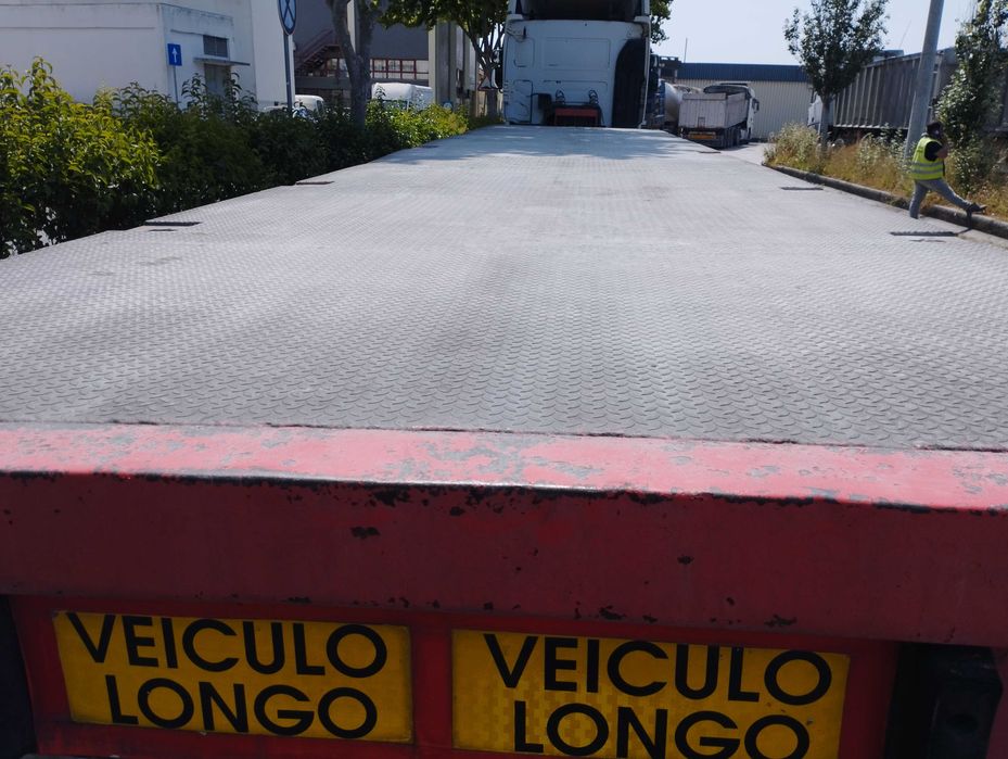 Semi reboque camião