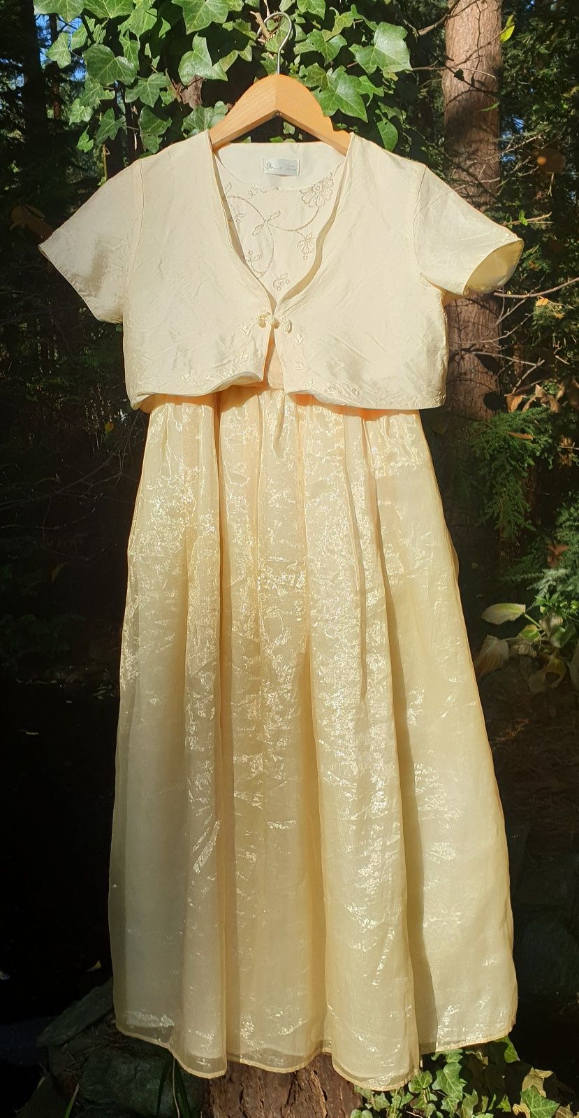 Sukienka wizytowa z bolerkiem jedwab na 10 lat 140.