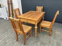Antyczny drewniany stół z krzesłami