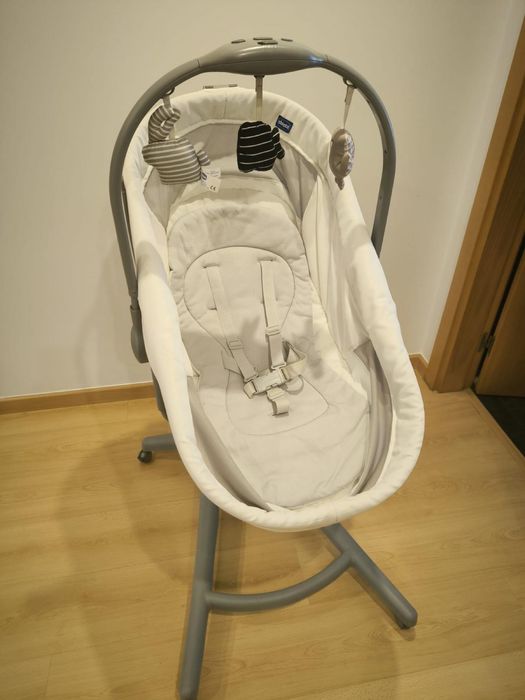 Chicco Baby Hug 4 em 1 + kit Papa