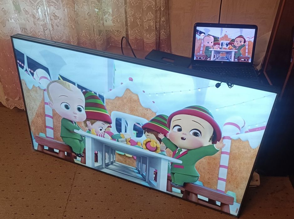 Hisense-65WF25E, комерційний рекламний дисплей