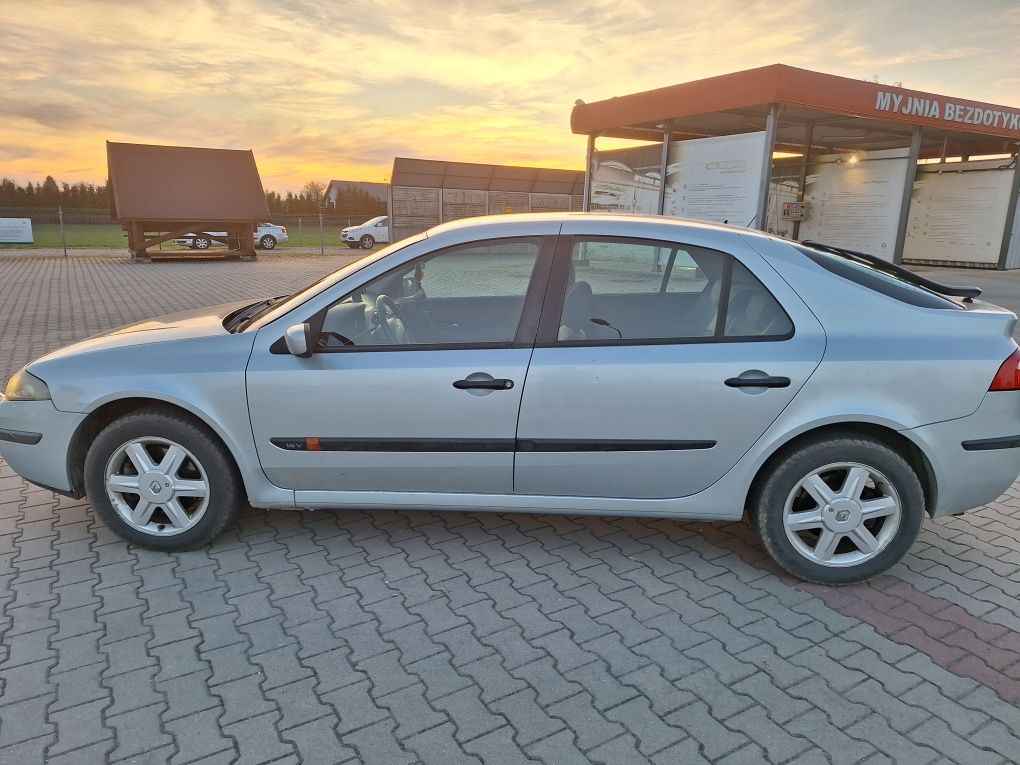 Samochod Renault Laguna I