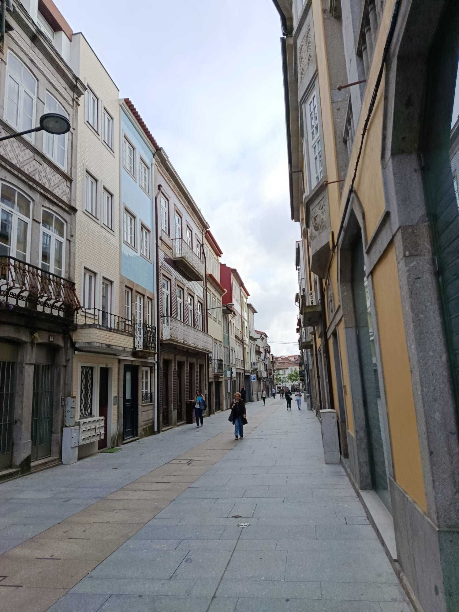 Espaço comercial na Rua de São Vicente