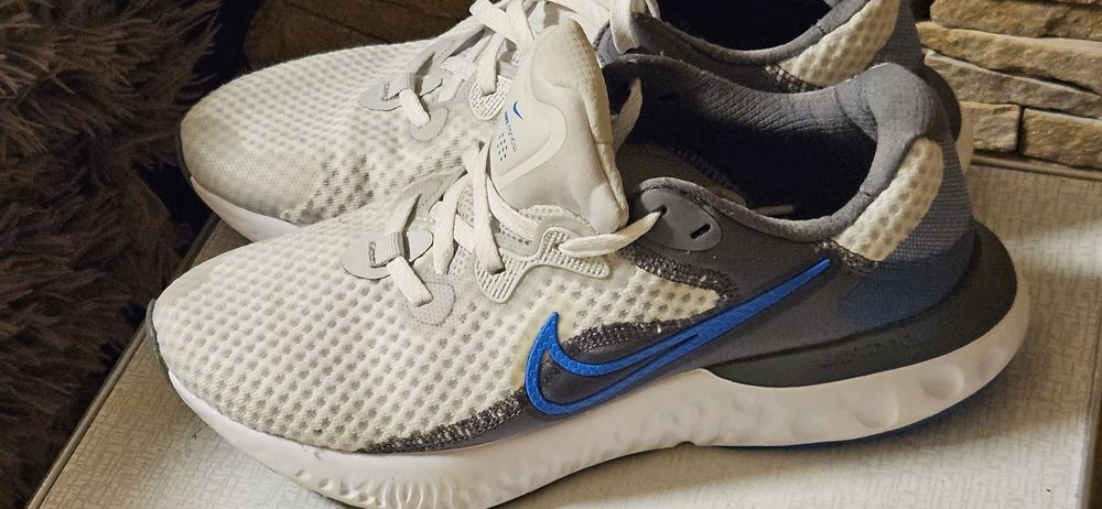 Продам кросовки Nike 38 р