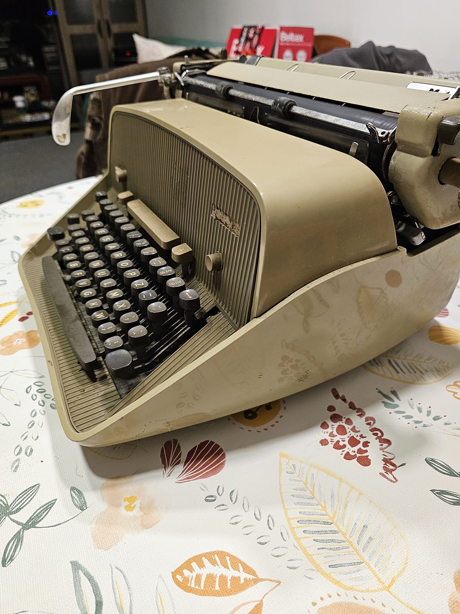 Máquina de escrever MESSA