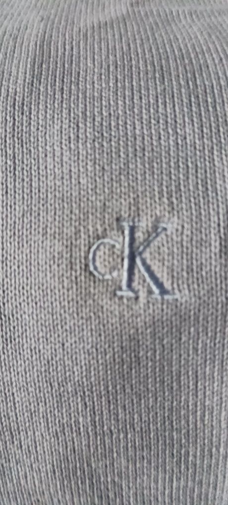 Orginalny nowy sweter