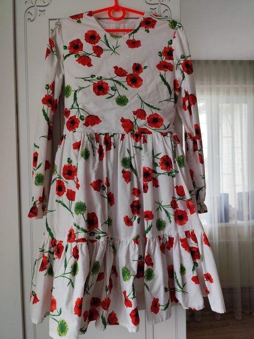 Платье для девочки р.134-140