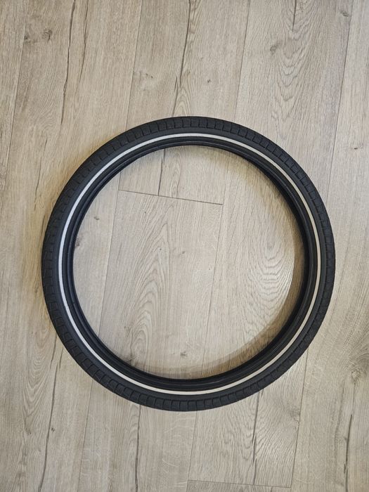 Opona rowerowa Kenda 26 x 2.25 (BMW Kidsbike) – stan bardzo dobry