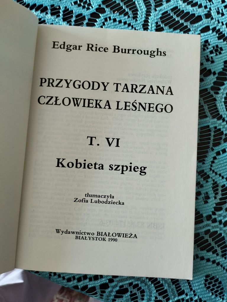 Edgar Rice Burroughs : Kobieta szpieg