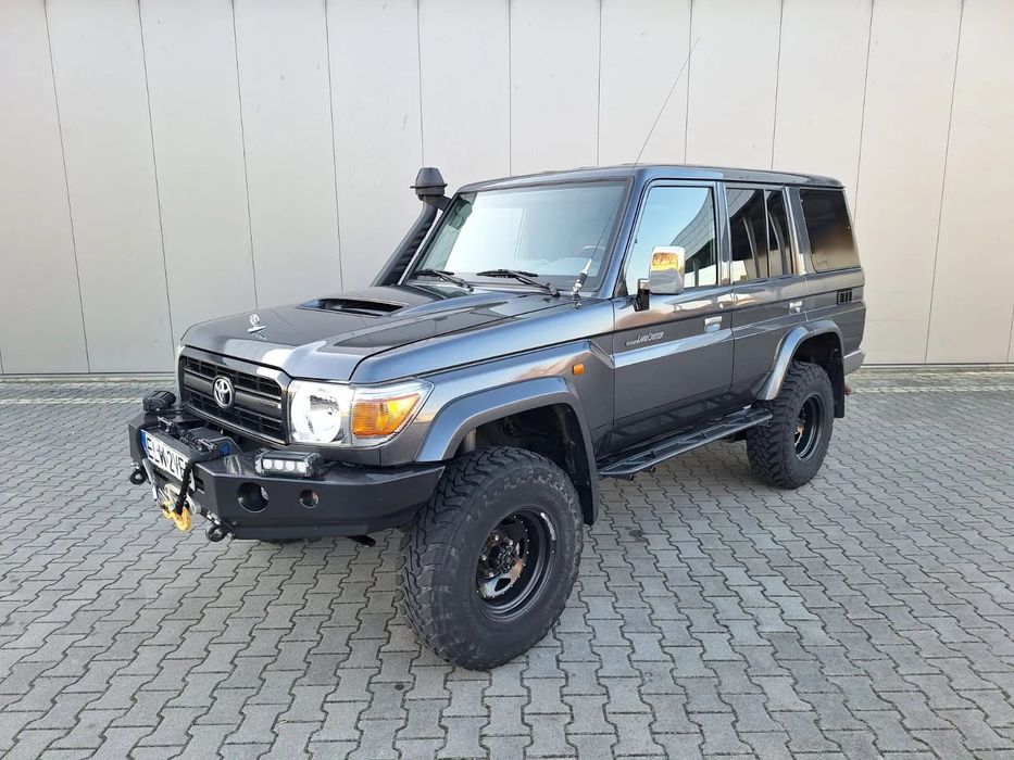 Toyota Land Cruiser Toyota Land Cruiser J70 V8 4.5D Turbo DOHC 204 KM Pancerny Off Road
