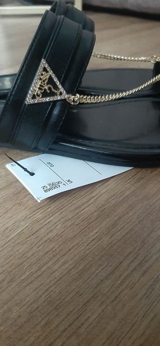 Sandały GUESS rozmiar  38