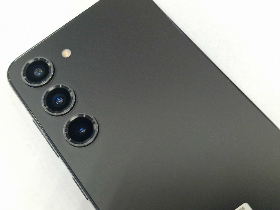 Samsung Galaxy S23/ 8GB/ 128GB/ Phantom Black/ Grade A + ładowarka