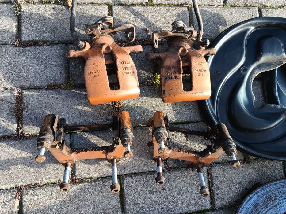 SWAP Hamulce 320 przód 288 tył Audi A4 B6 B7 zaciski tarcze jarzma